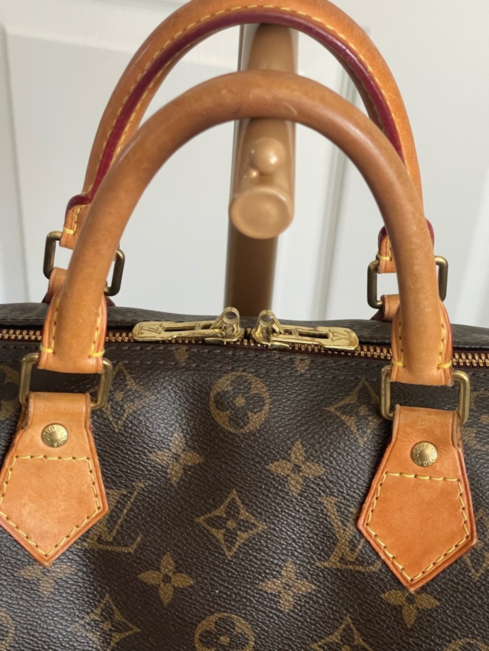 Louis Vuitton Monogram Speedy 30 Bandoulière Shoulder Bag - Picture 2 of 16